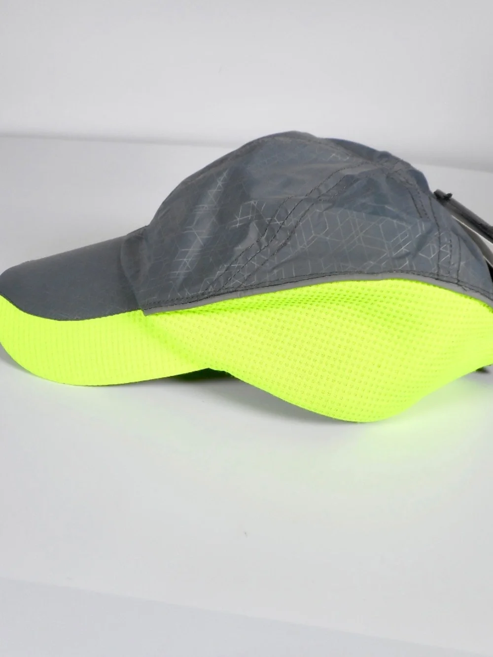 NWT Xersion Grey Neon Lime Running Cap Hat Wicking UV Protection Lightweight